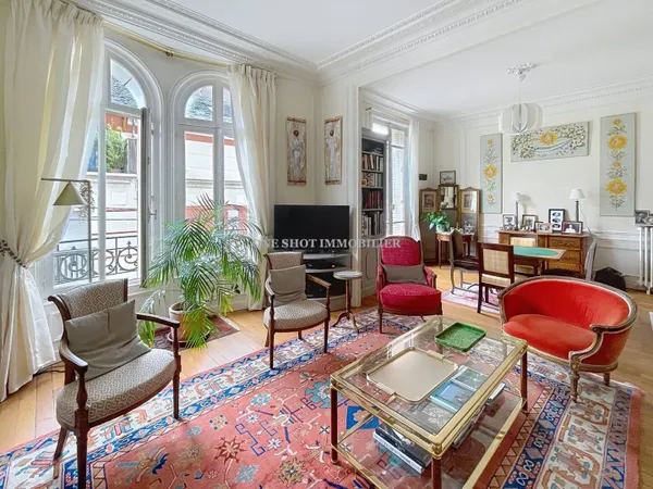 Appartement 6 pièces 127 m² 