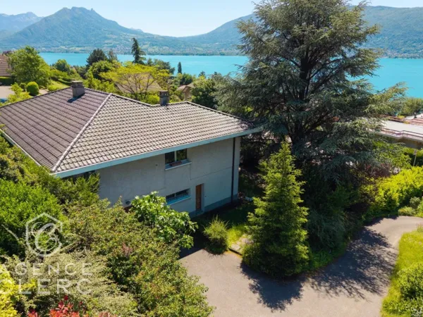 Veyrier du lac, charmante maison avec belle vue lac 