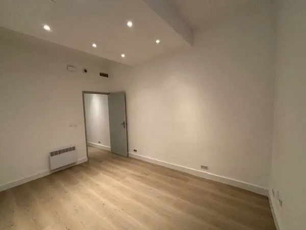 Bureaux 3 pièces 55 m² 