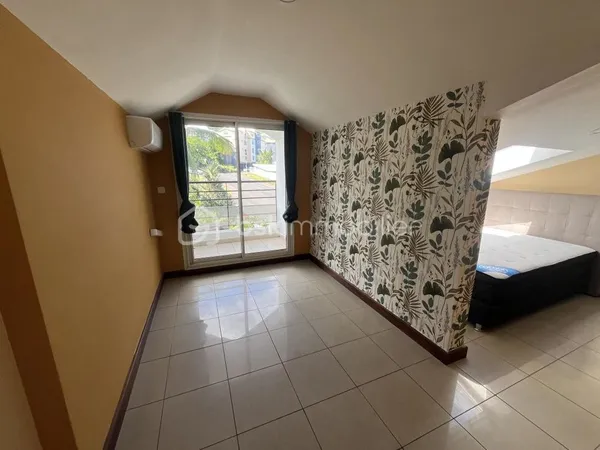 T4 meublé Duplex - La Possession 