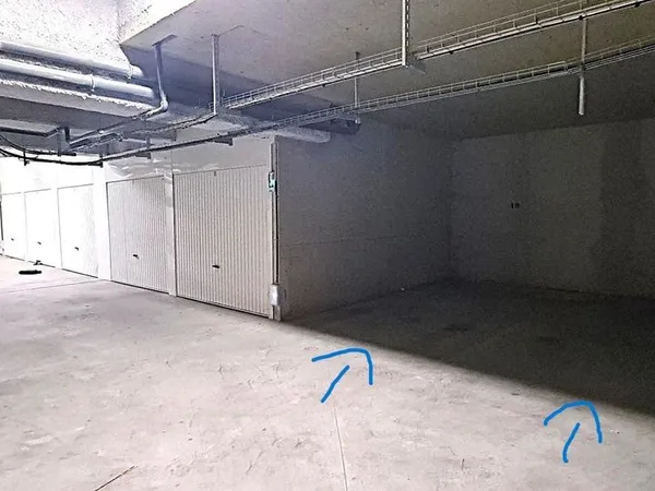 Parking 12 m² Cuges Les Pins 