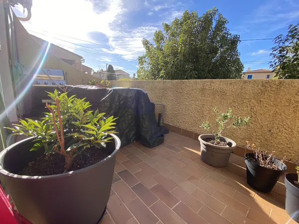 SIX FOURS LES PLAGES MAGNIFIQUE HAUT DE VILLA AVEC TERRASSE 