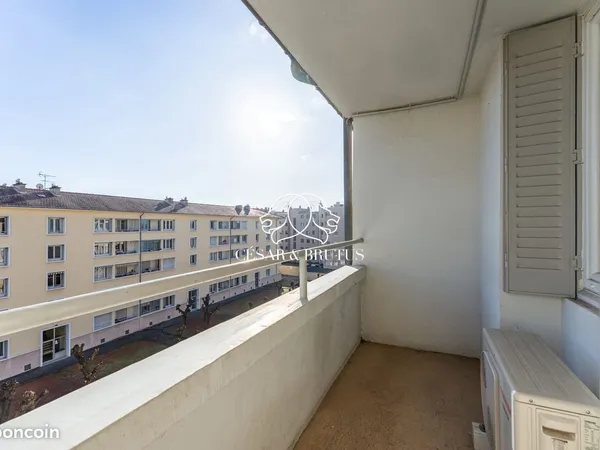 Appartement 4 pièces 65 m² 
