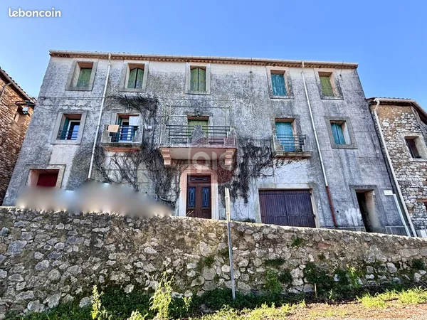 Maison 8 pièces 273 m² 