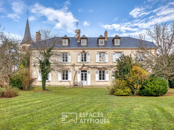Domaine avec salle de réception et dépendances dans un parc de un hectare 
