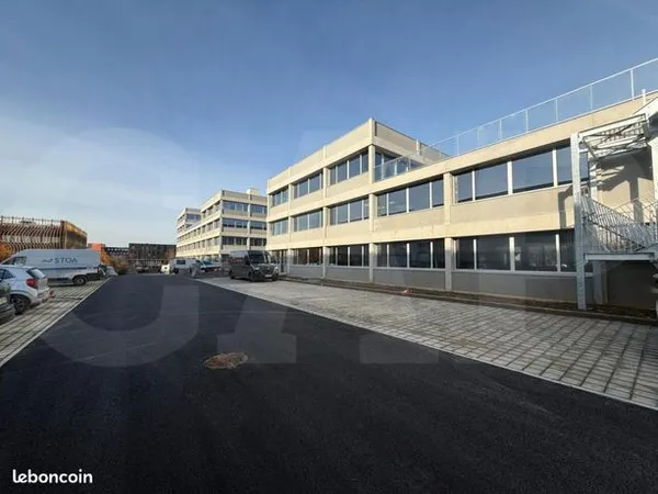 Bureaux 860 m² 
