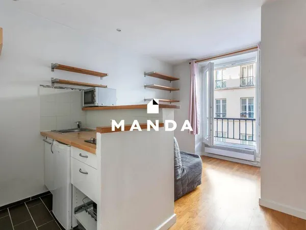 Studio 1 pièce 13 m² 