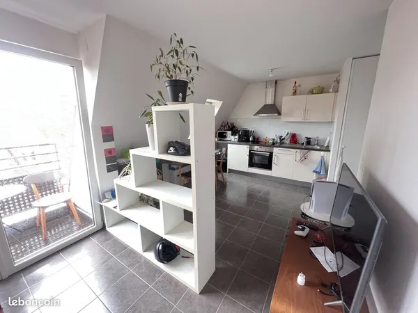 Studio 1 pièce 27 m² 