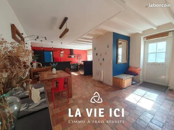 Bureau 5 pièces 102 m² 