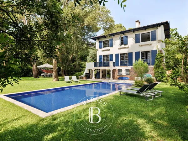 LAZURA - VILLA BASCO-LANDAISE AVEC PISCINE À 2 PAS DU LAC 
