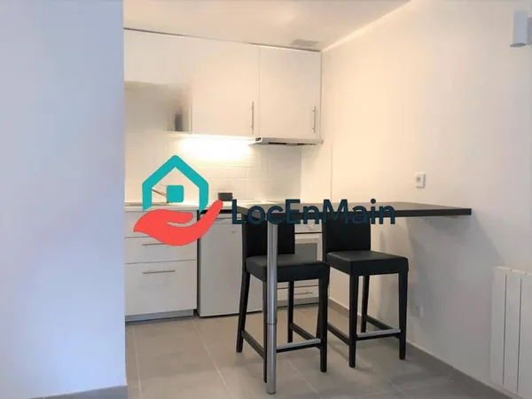 Studio 1 pièce 24 m² 