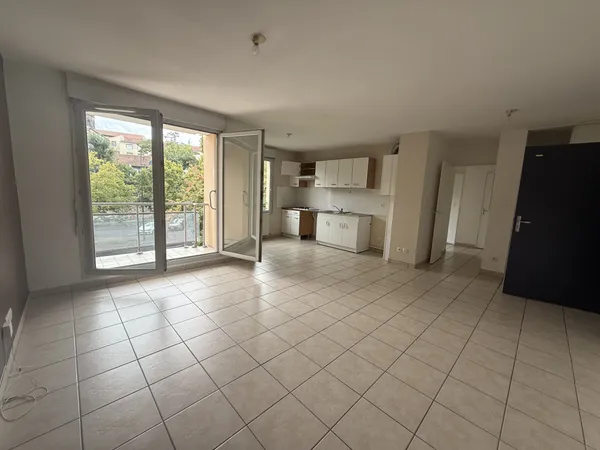 À louer Bel appartement 3 pièces de 62 m2 à Riom 