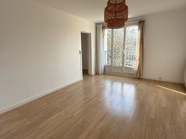 À LOUER - T3 54 m² - Domont (95) - 950 CC - Appartement remis à neuf 