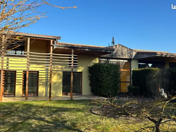 Maison 9 pièces 350 m² 