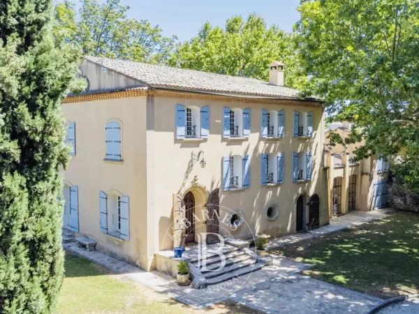 Location meublée - Puyricard - Bastide rénovée de 265m² - Piscin 