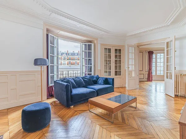 Appartement 6 pièces 184 m² 