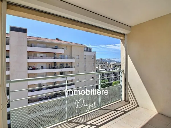 T2 Meublé de 37m² avec terrasse et parking - Secteur TIMONE / Marseille 10ème 