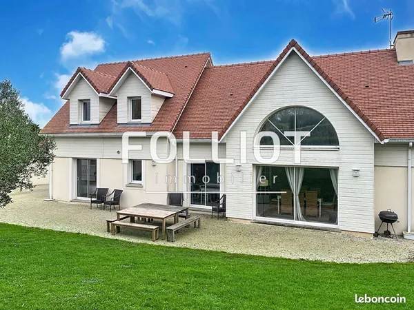 Maison 10 pièces 228 m² 