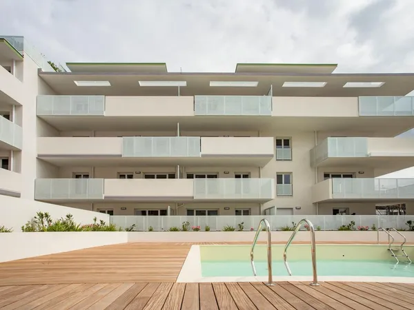 Magnifique T3 avec piscine et balcon au LAVANDOU proche HYERES 