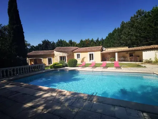 Villa 6 pièces 220 m² 