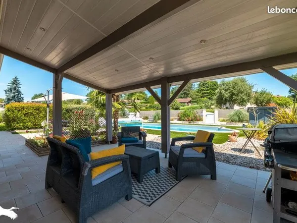 Pavillon 8 pièces 192 m² 
