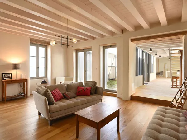 Maison 7 pièces 232 m² 