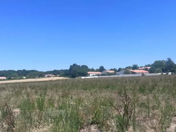 Terrain 320 m² Saint Just Luzac 