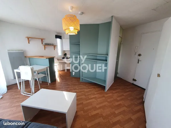 Studio 1 pièce 21 m² 
