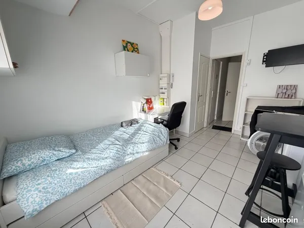 Studio 1 pièce 18 m² 