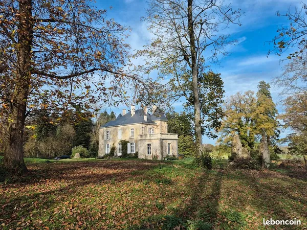 Château bocage vendéen, 7 hectares 