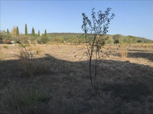 Terrain 438 m² 