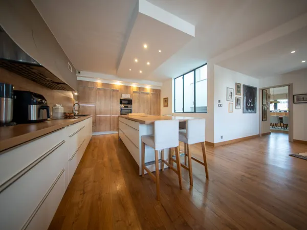 Vends maison familiale avec piscine 