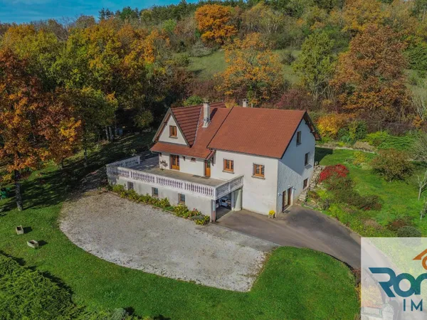 Maison 8 pièces/6 chambres d'une surface de 175 m2 sur sous 
