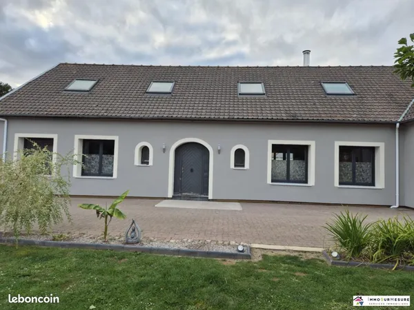 Propriété 9 pièces 228 m² 