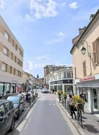 Local commercial 173 m² 