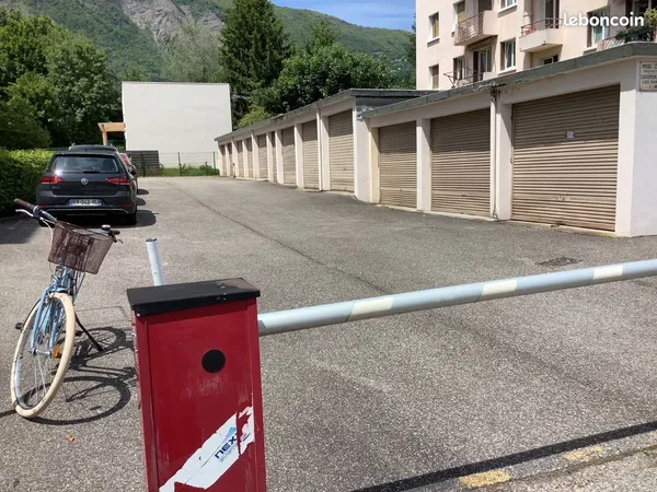 Garage la Tronche 