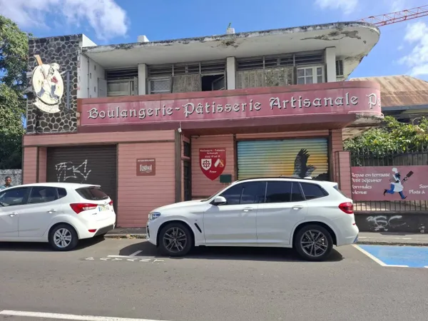 Local commercial 4 pièces 99 m² 