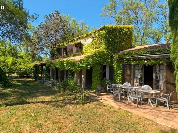 Maison 11 pièces 206 m² 