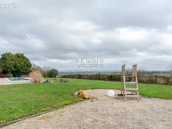 Propriété 10 pièces 270 m² 