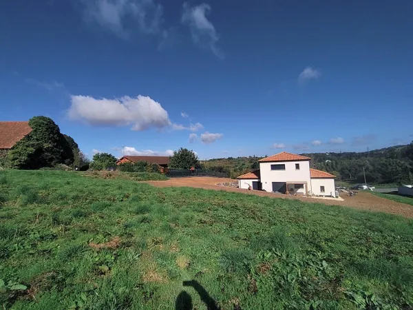 Terrain à bâtir de 1746 m² à CUSSET (03) 