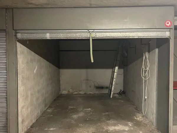 Box fermé/garage Rouet 