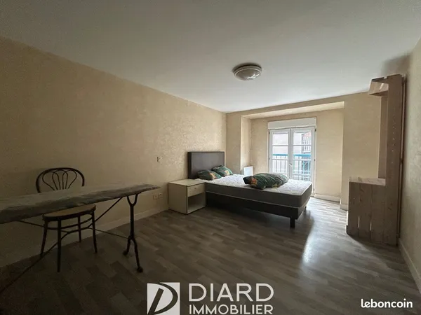 Studio 1 pièce 22 m² 