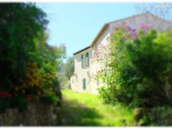 Maison de village à louer 