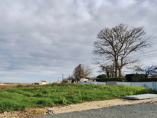 Terrain 374 m² 
