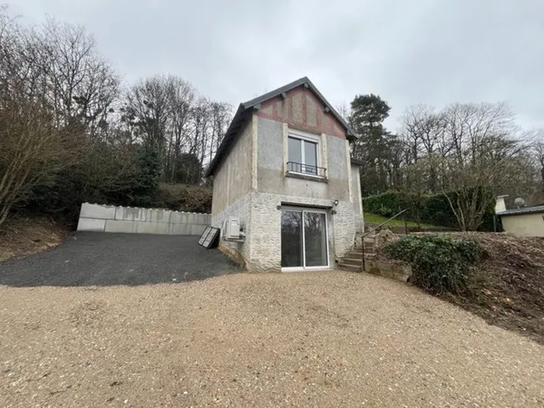 Maison de 2 pièces principales 