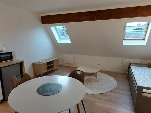 Studio 1 pièce 30 m² 