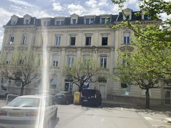 300M2 DE BUREAUX A VENDRE EN PLEIN CENTRE VILLE DE TULLE 