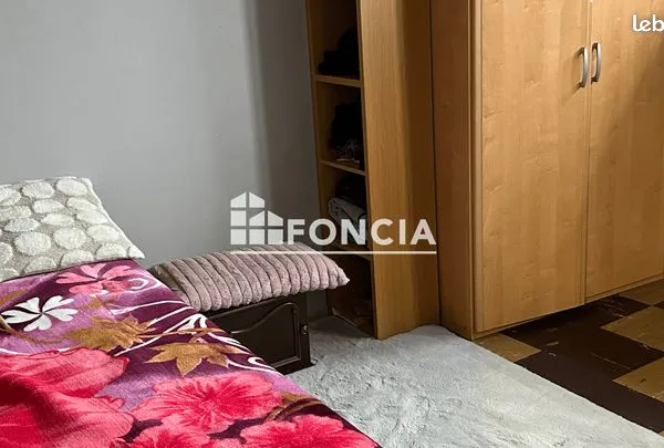 Studio 1 pièce 11 m² 