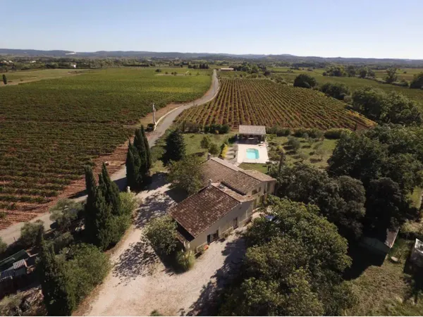 Vends mas dans les vignes 