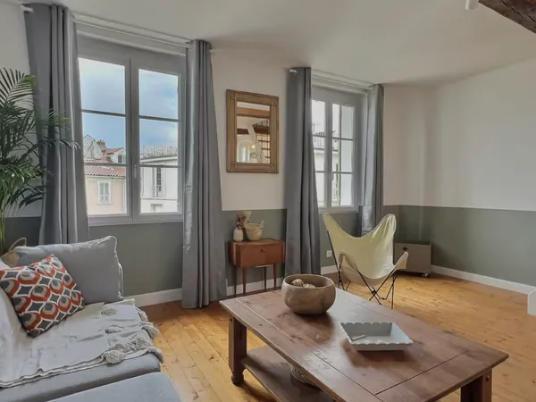 Loue appartement meublé 